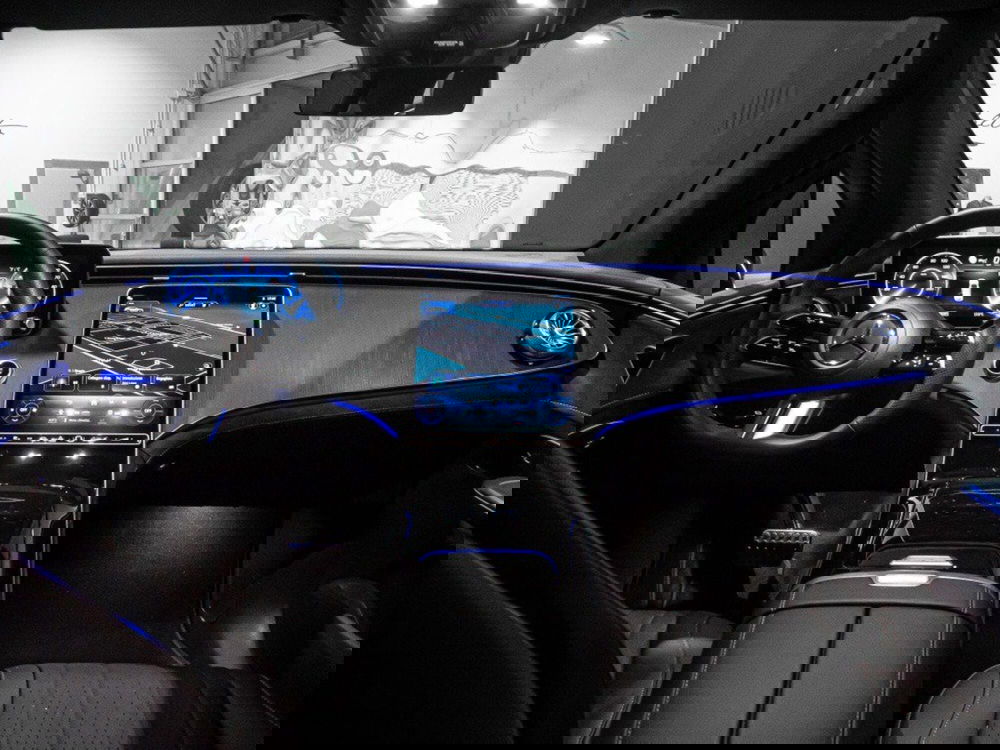 Mercedes-Benz EQE SUV nuova a Ancona (17)