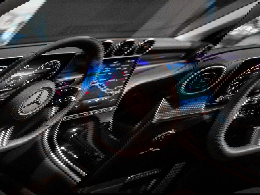 Mercedes-Benz GLC SUV nuova a Ancona (12)