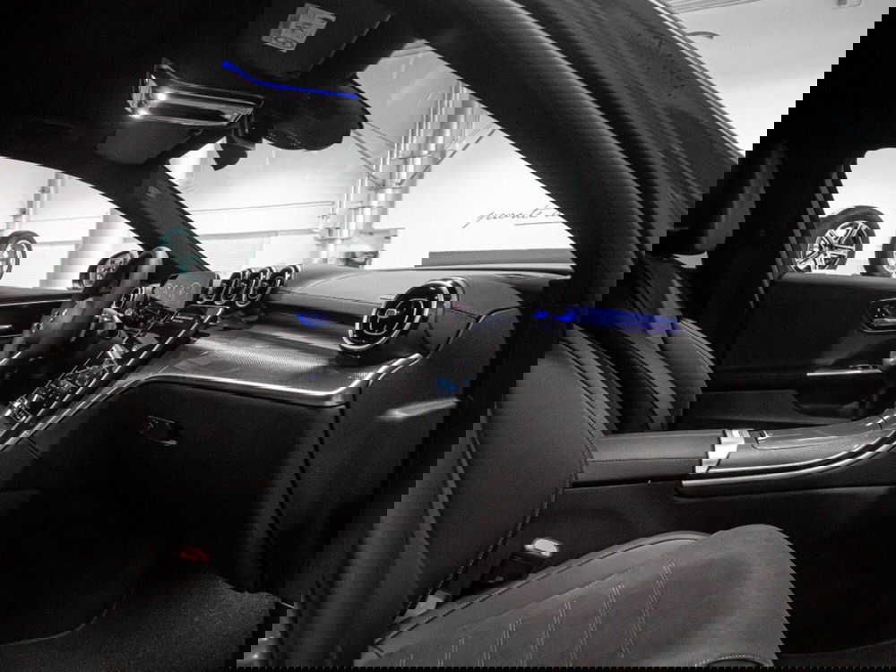 Mercedes-Benz Classe C nuova a Ancona (18)