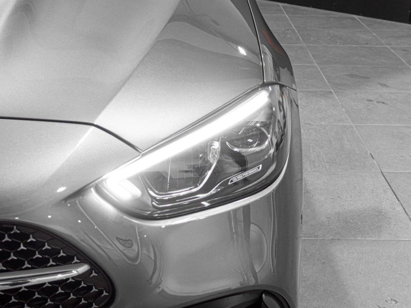 Mercedes-Benz Classe C nuova a Ancona (3)