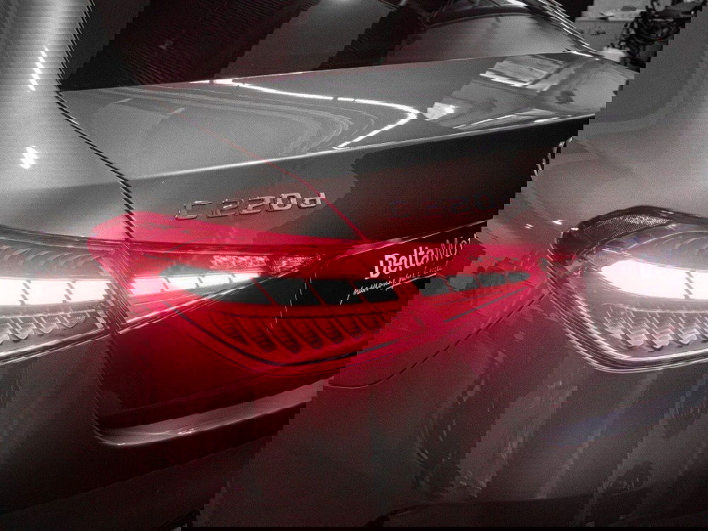 Mercedes-Benz Classe C nuova a Ancona (6)