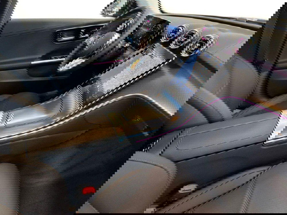 Mercedes-Benz Classe C nuova a Ancona (12)