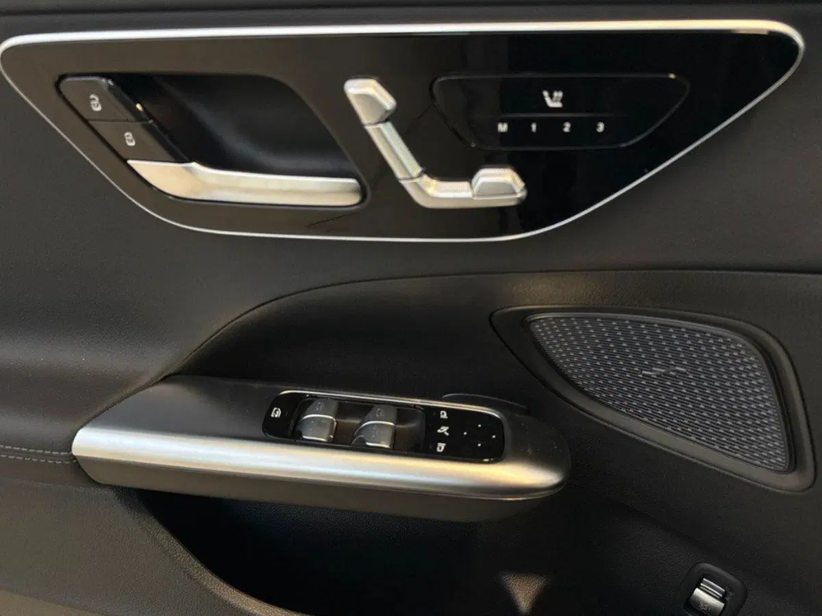 Mercedes-Benz Classe C nuova a Ancona (17)