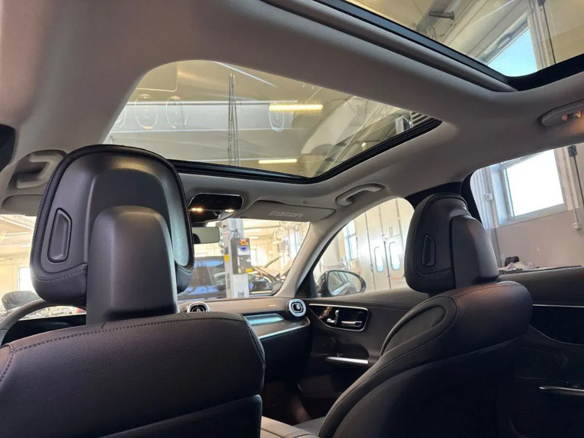 Mercedes-Benz Classe C nuova a Ancona (18)