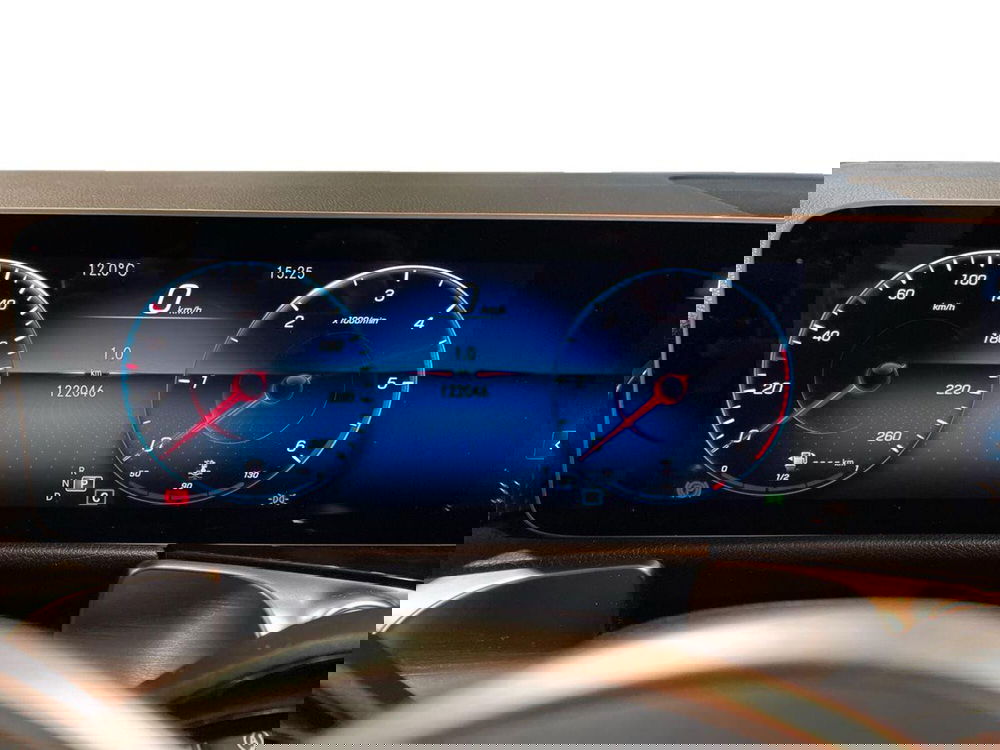 Mercedes-Benz GLB usata a Ancona (9)