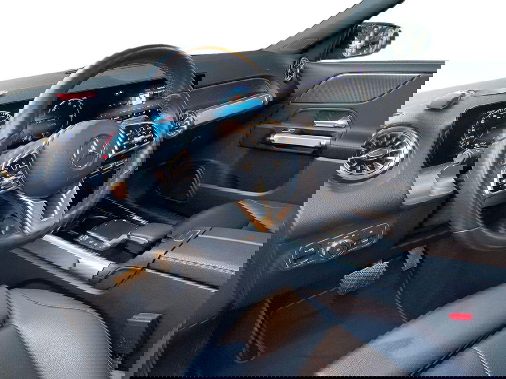 Mercedes-Benz EQB usata a Ancona (16)