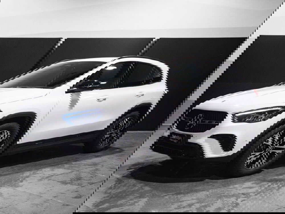 Mercedes-Benz GLA SUV nuova a Ancona