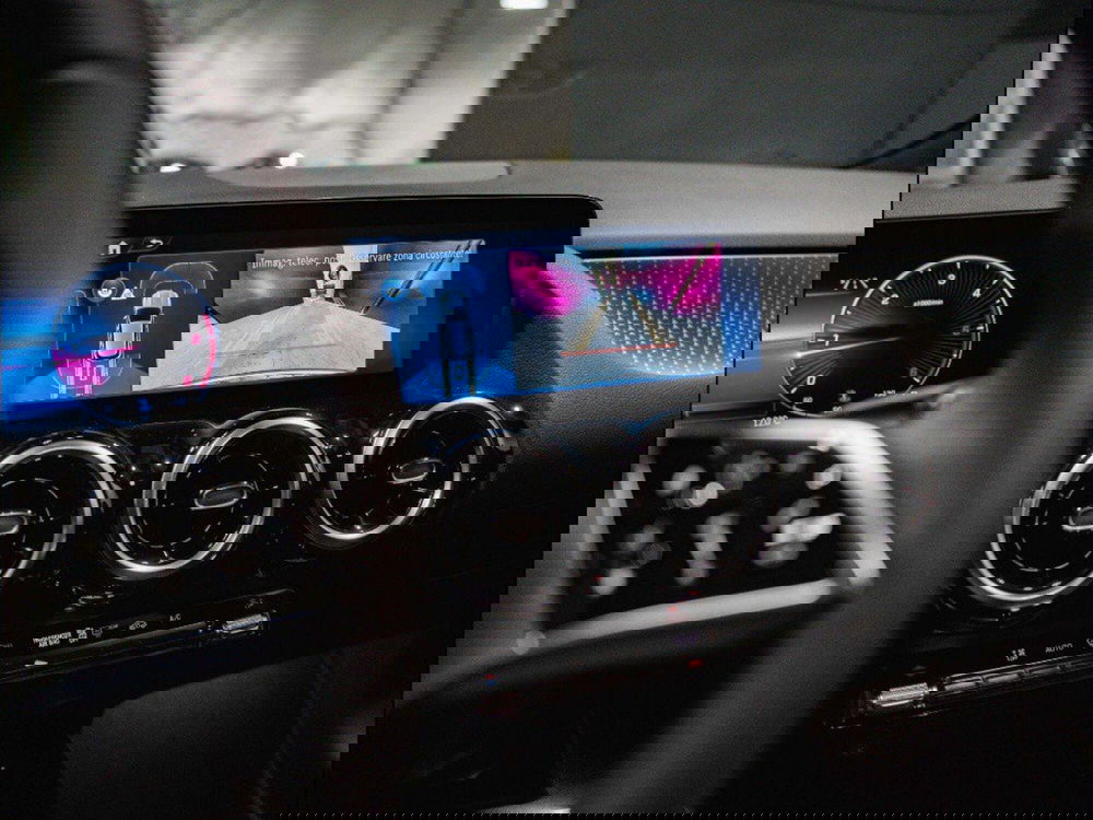 Mercedes-Benz GLA SUV nuova a Ancona (15)