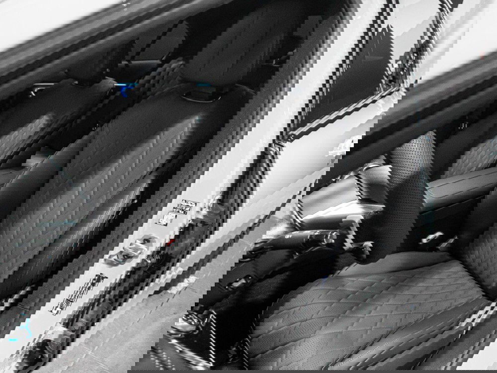 Mercedes-Benz Classe E nuova a Ancona (13)