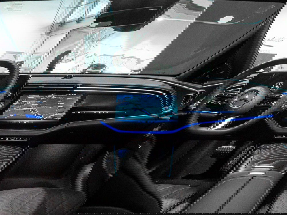 Mercedes-Benz Classe E nuova a Ancona (17)