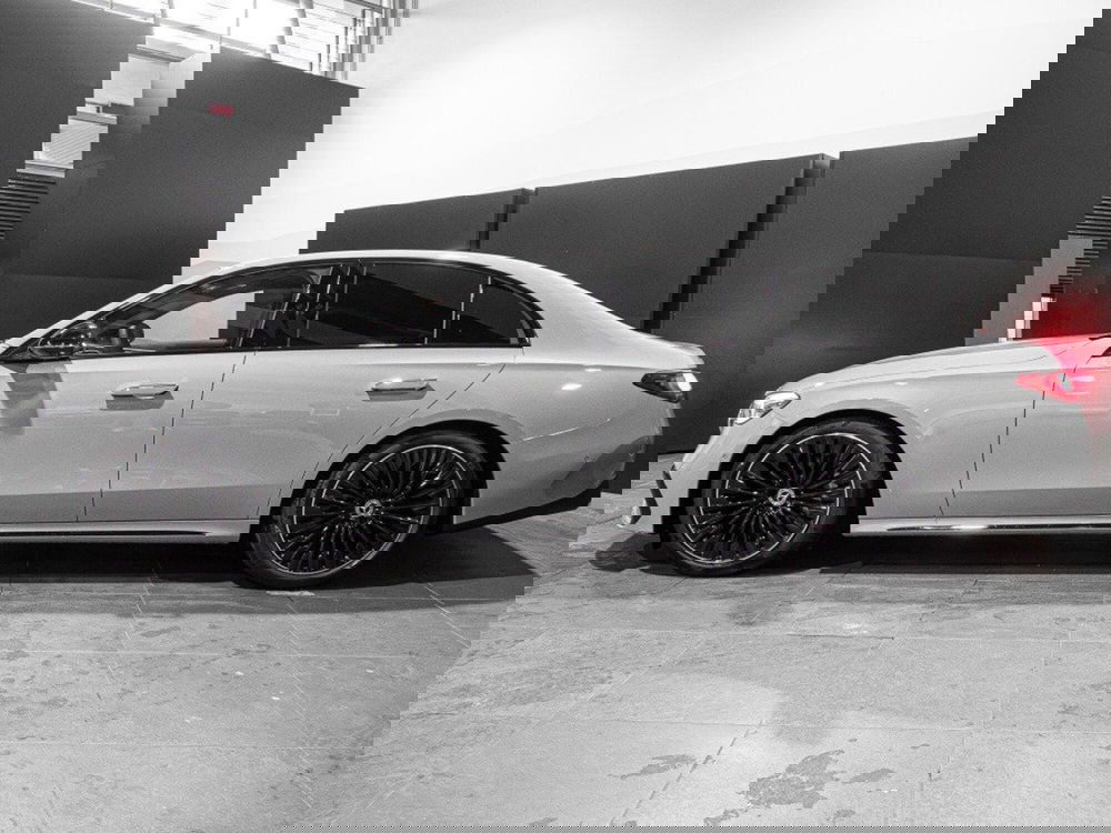 Mercedes-Benz Classe E nuova a Ancona (2)