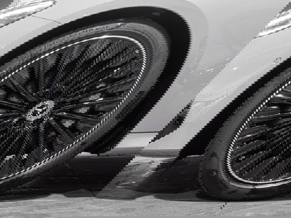 Mercedes-Benz Classe E nuova a Ancona (7)