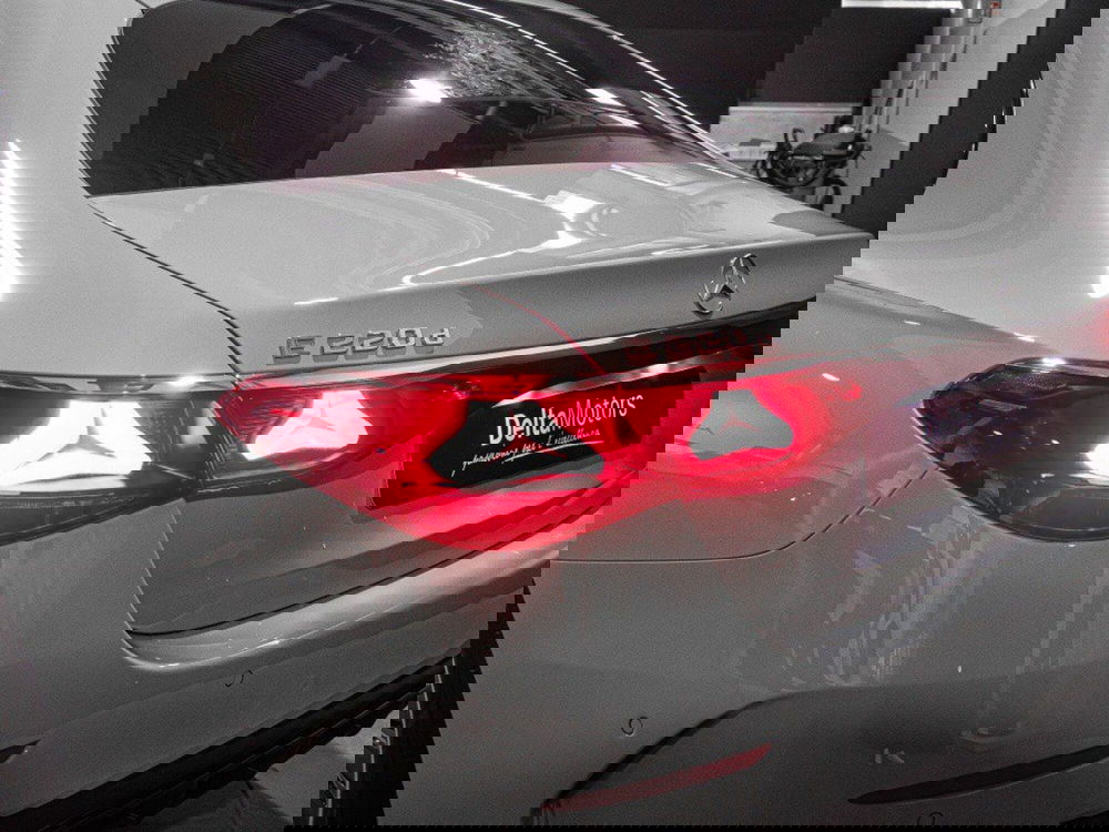 Mercedes-Benz Classe E nuova a Ancona (8)