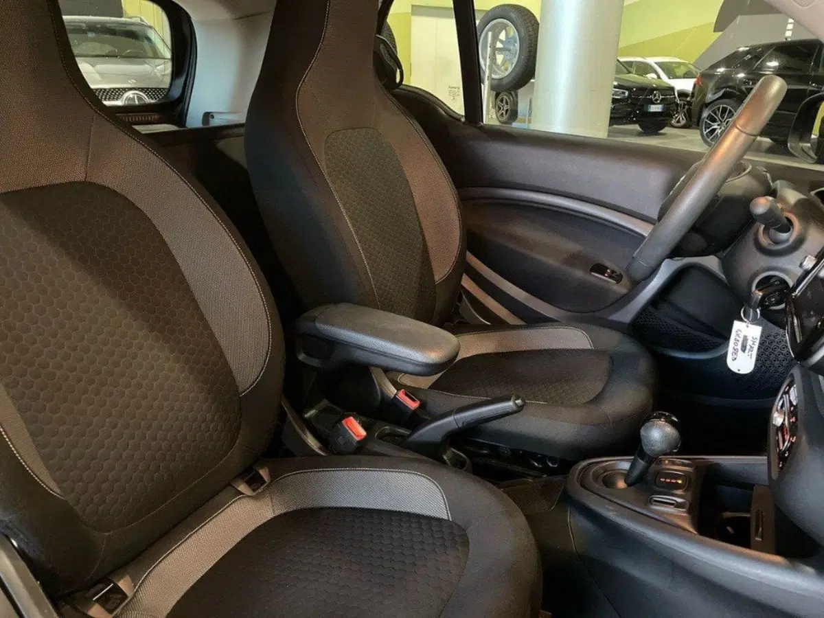 smart Fortwo usata a Ancona (14)