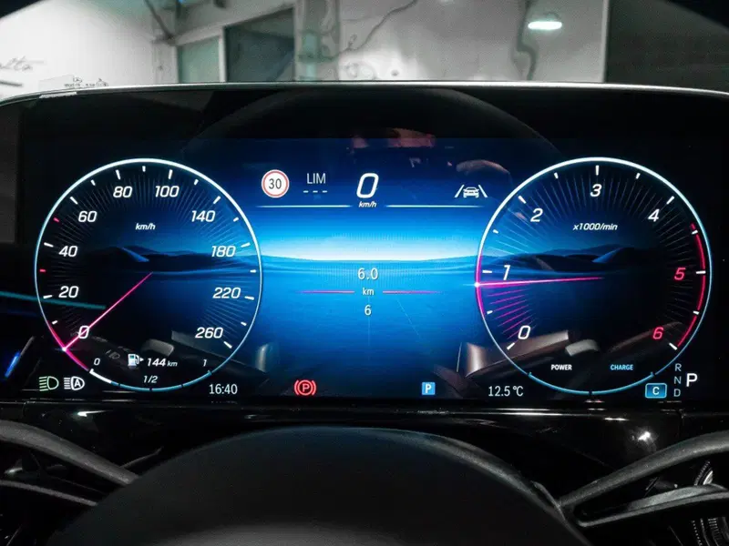 Mercedes-Benz Classe E Station Wagon nuova a Ancona (15)