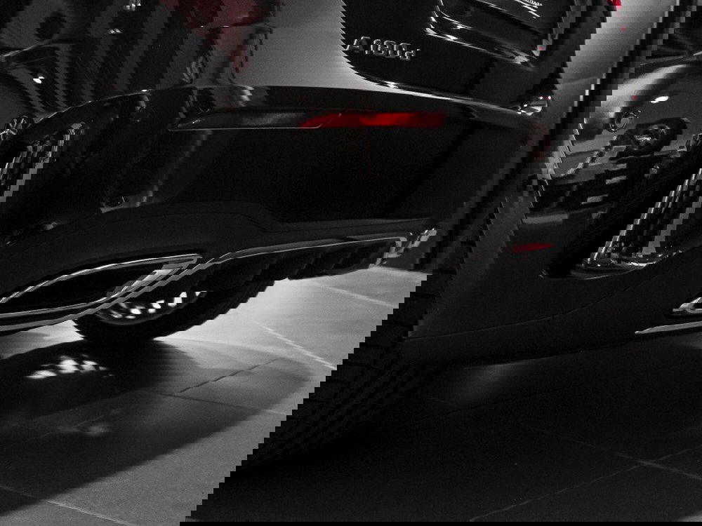 Mercedes-Benz Classe A Sedan nuova a Ancona (12)