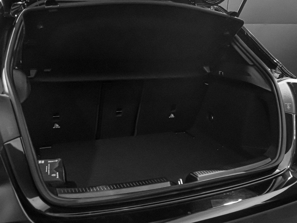 Mercedes-Benz Classe A Sedan nuova a Ancona (15)