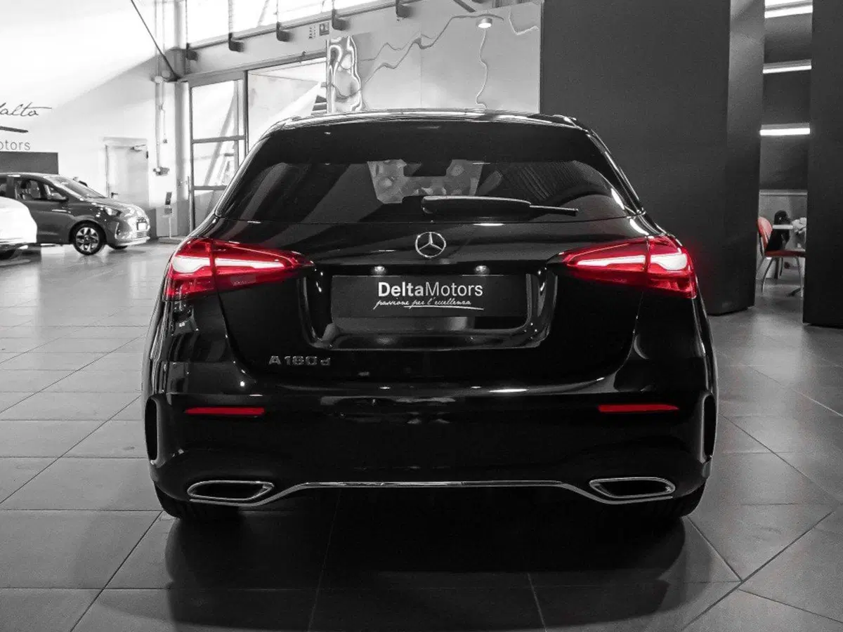 Mercedes-Benz Classe A Sedan nuova a Ancona (4)