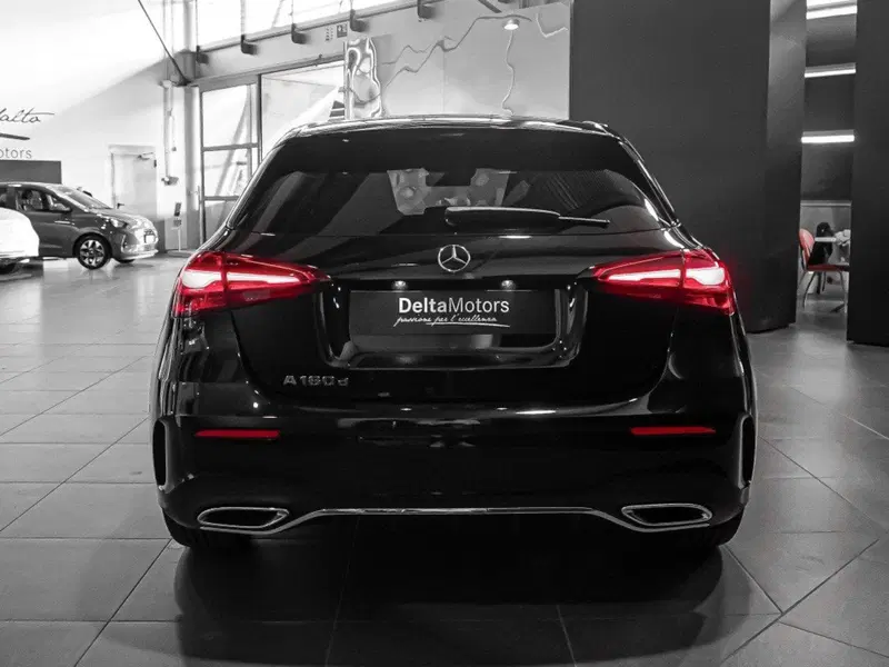 Mercedes-Benz Classe A Sedan nuova a Ancona (4)