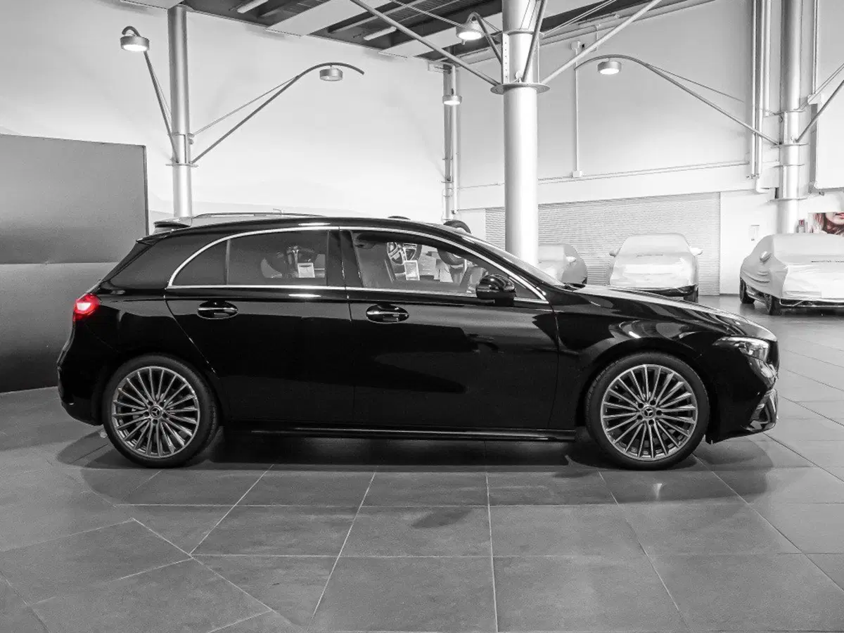 Mercedes-Benz Classe A Sedan nuova a Ancona (5)
