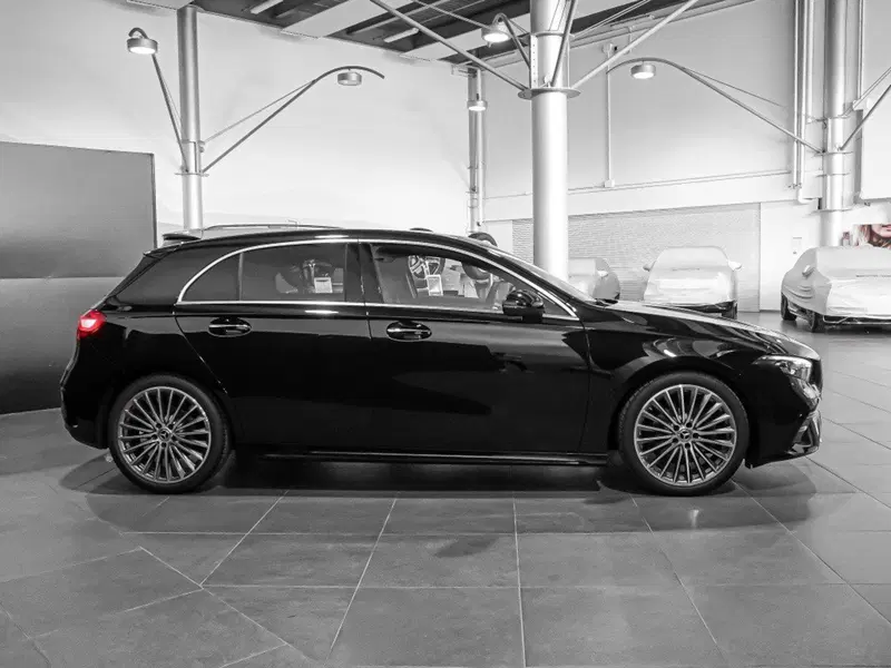 Mercedes-Benz Classe A Sedan nuova a Ancona (5)