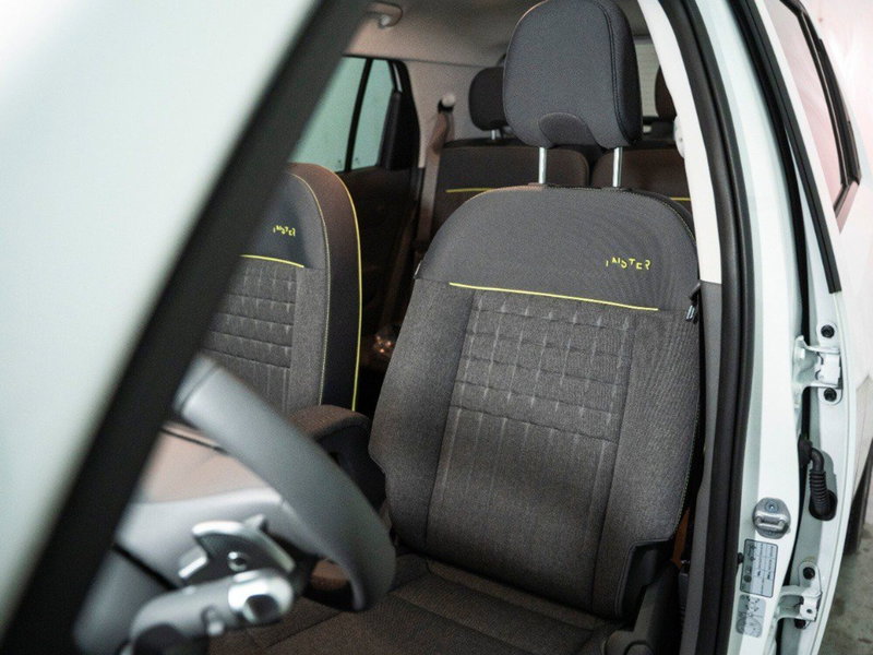 Hyundai Inster nuova a Ancona (11)