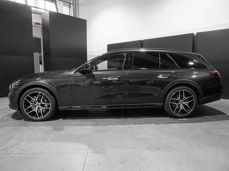 Mercedes-Benz Classe E Station Wagon nuova a Ancona (2)