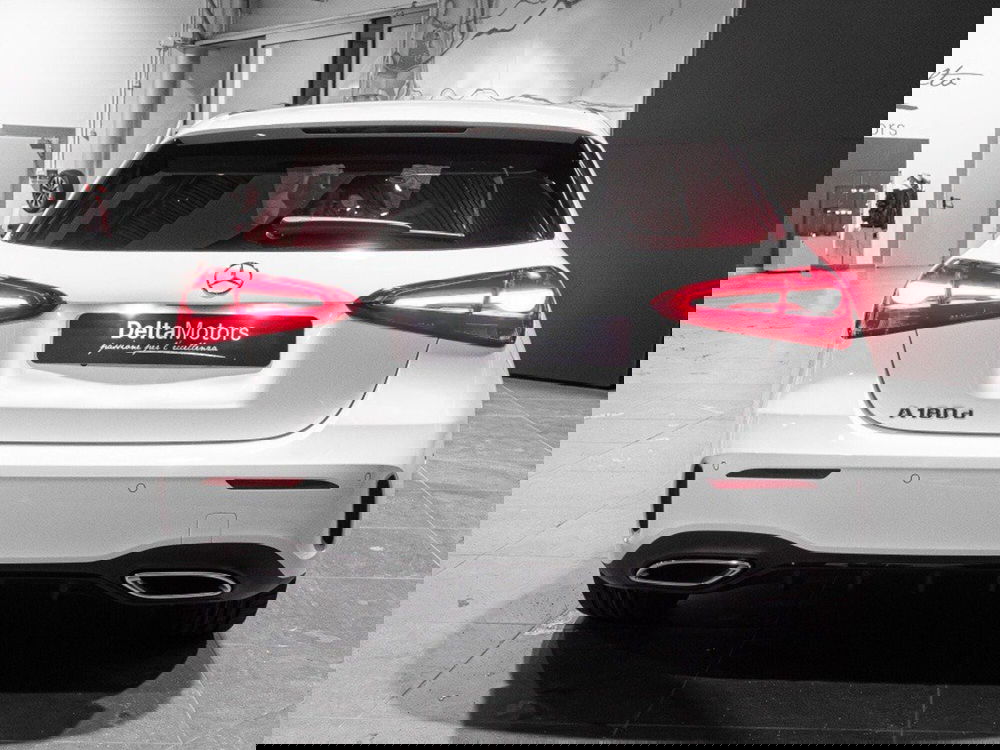 Mercedes-Benz Classe A Sedan nuova a Ancona (3)