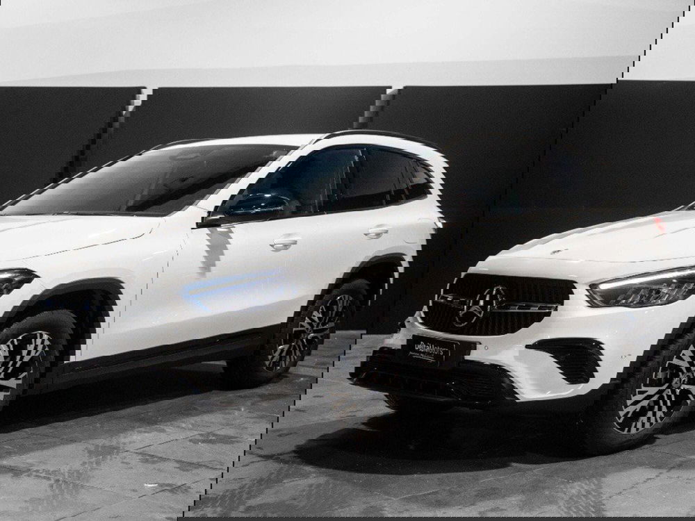 Mercedes-Benz GLA SUV nuova a Ancona