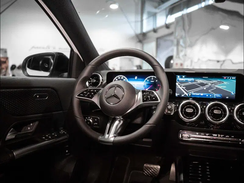 Mercedes-Benz GLA SUV nuova a Ancona (15)