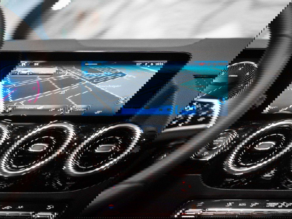 Mercedes-Benz GLA SUV nuova a Ancona (19)