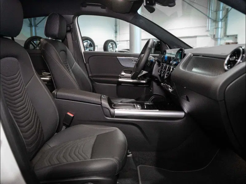 Mercedes-Benz GLA SUV nuova a Ancona (20)
