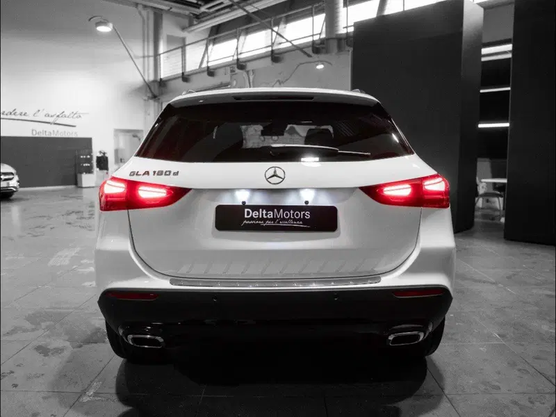 Mercedes-Benz GLA SUV nuova a Ancona (3)