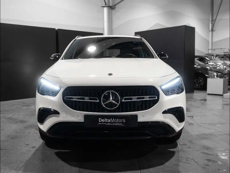 Mercedes-Benz GLA SUV nuova a Ancona (5)