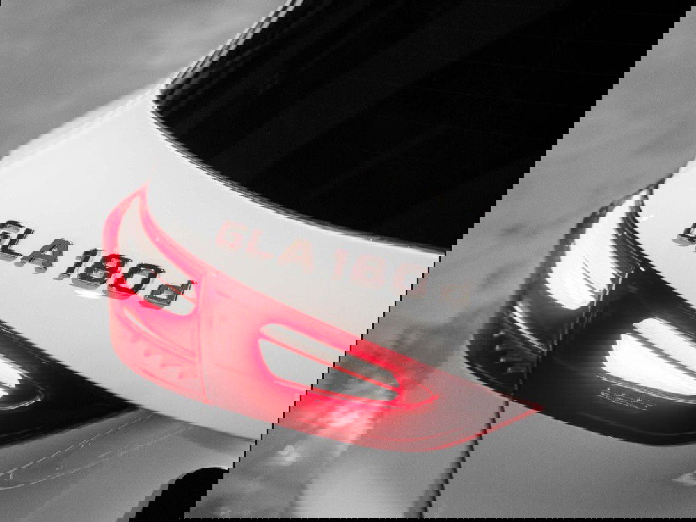 Mercedes-Benz GLA SUV nuova a Ancona (9)