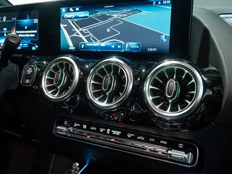 Mercedes-Benz GLA SUV nuova a Ancona (20)
