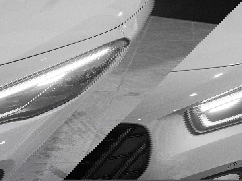 Mercedes-Benz GLA SUV nuova a Ancona (6)