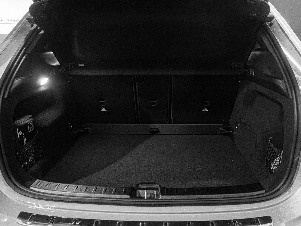 Mercedes-Benz GLA SUV nuova a Ancona (9)