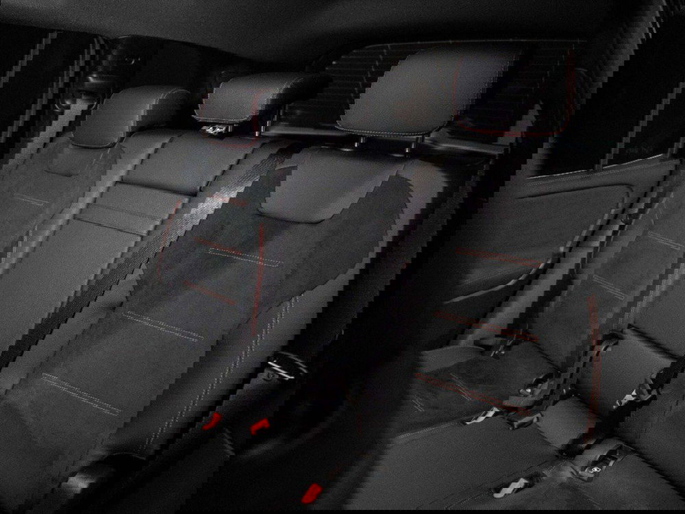 Mercedes-Benz GLB nuova a Ancona (13)