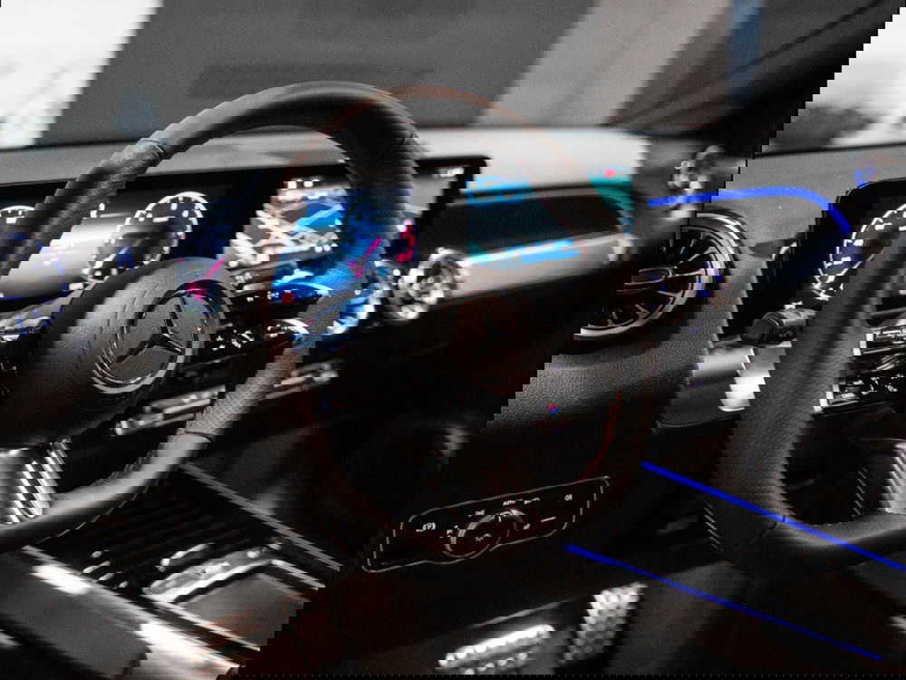 Mercedes-Benz GLB nuova a Ancona (14)