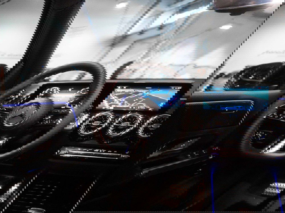 Mercedes-Benz GLB nuova a Ancona (16)