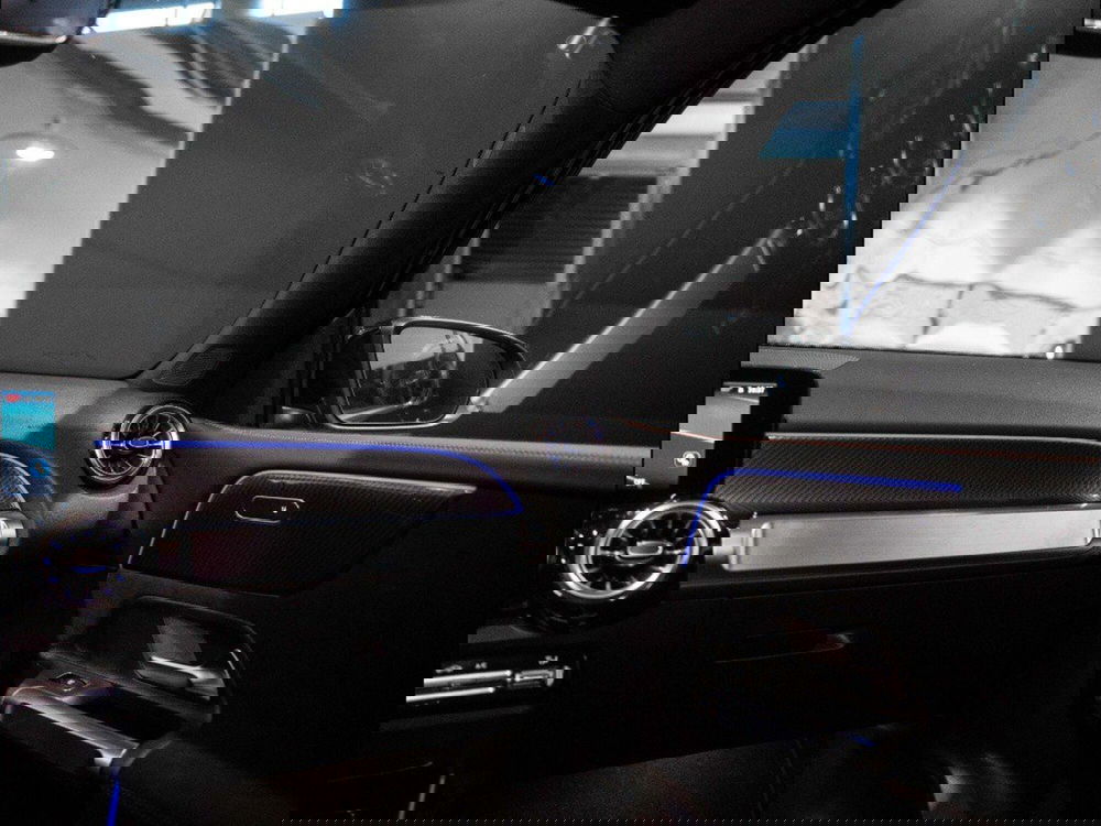 Mercedes-Benz GLB nuova a Ancona (17)