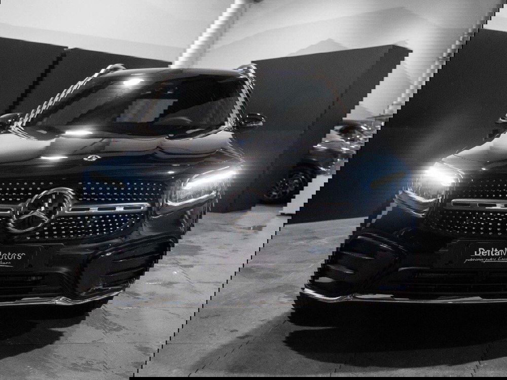 Mercedes-Benz GLB nuova a Ancona (5)