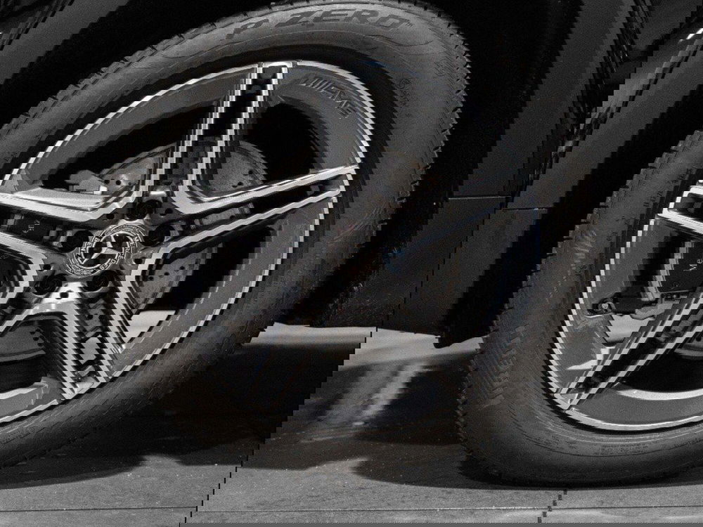 Mercedes-Benz GLB nuova a Ancona (7)