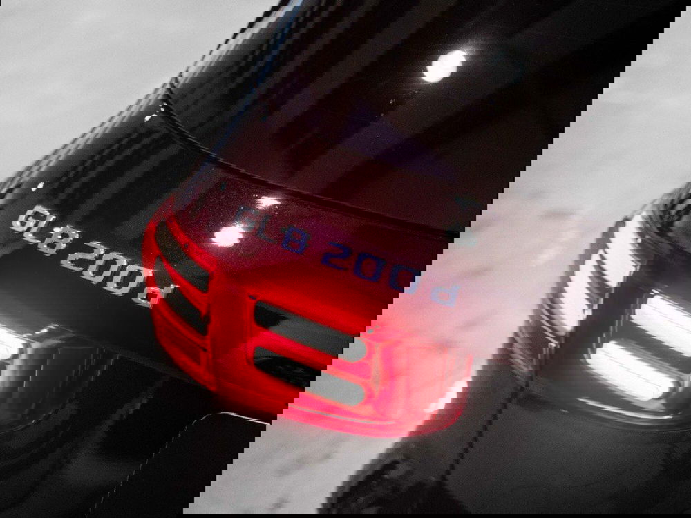 Mercedes-Benz GLB nuova a Ancona (9)