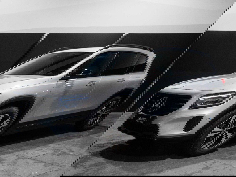 Mercedes-Benz GLB nuova a Ancona