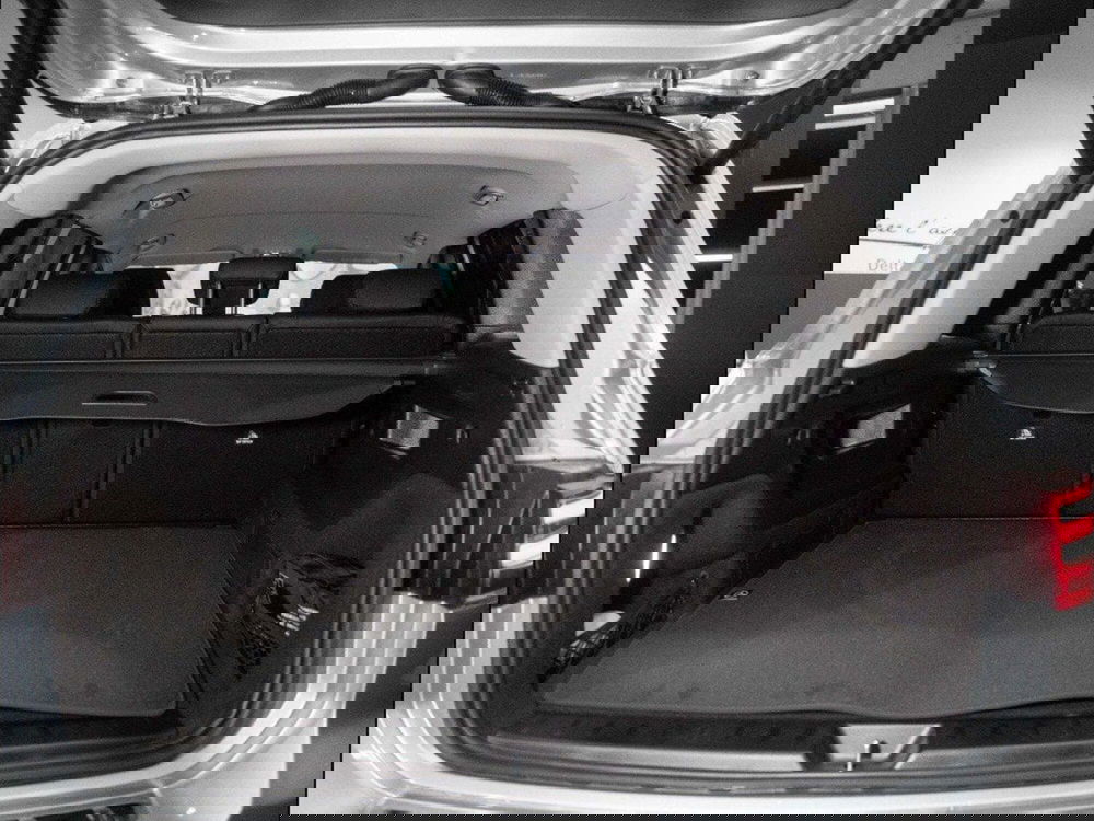 Mercedes-Benz GLB nuova a Ancona (10)