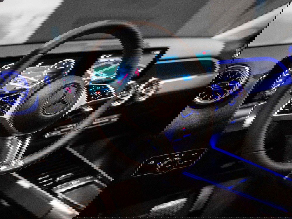 Mercedes-Benz GLB nuova a Ancona (13)