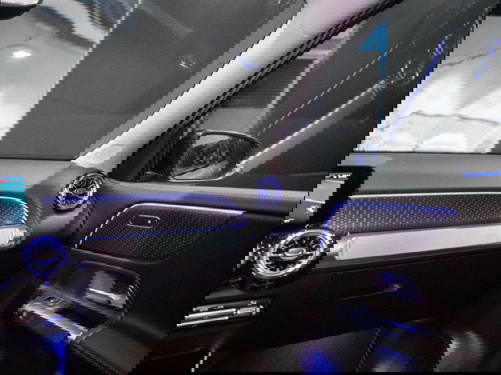 Mercedes-Benz GLB nuova a Ancona (16)