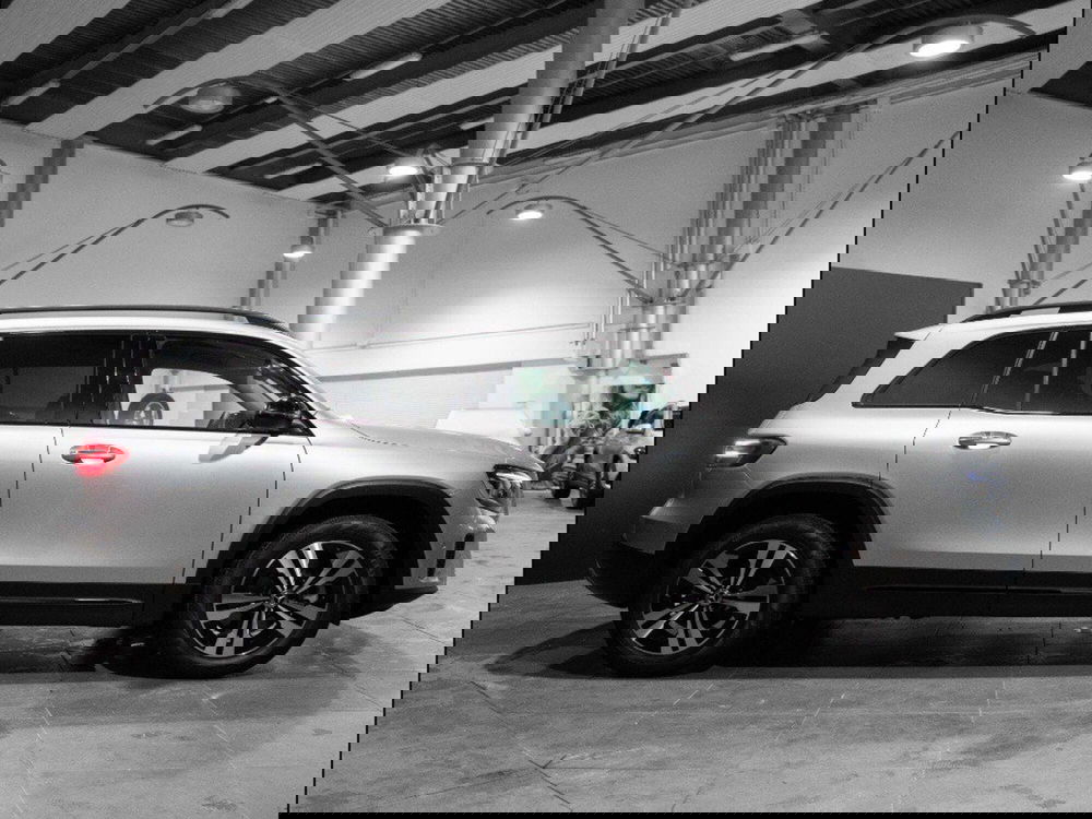 Mercedes-Benz GLB nuova a Ancona (4)